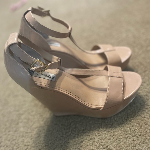 Steve Madden Beige Wedges - Picture 2 of 3